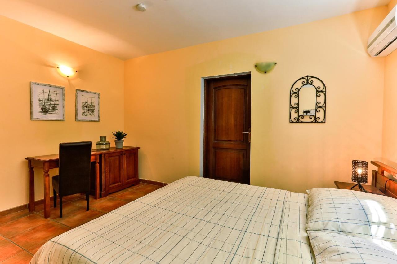 Damonte - Apartments And Rooms Будва Екстериор снимка