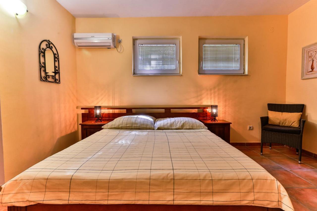 Damonte - Apartments And Rooms Будва Екстериор снимка