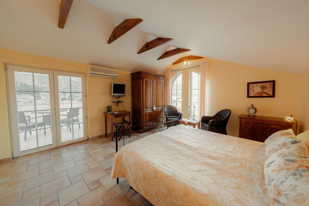 Damonte - Apartments And Rooms Будва Екстериор снимка