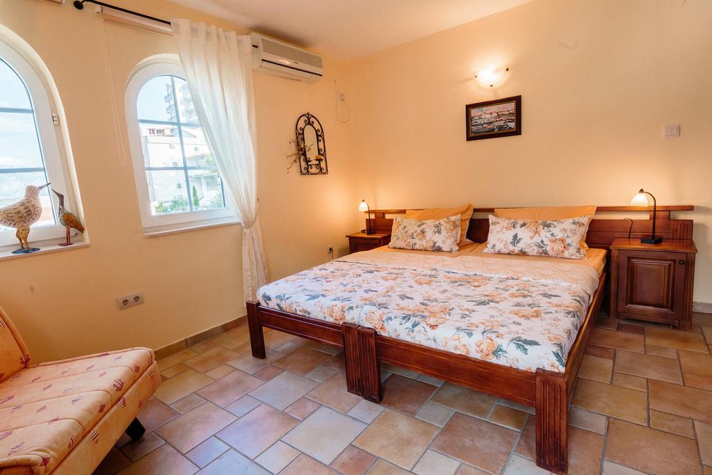 Damonte - Apartments And Rooms Будва Екстериор снимка