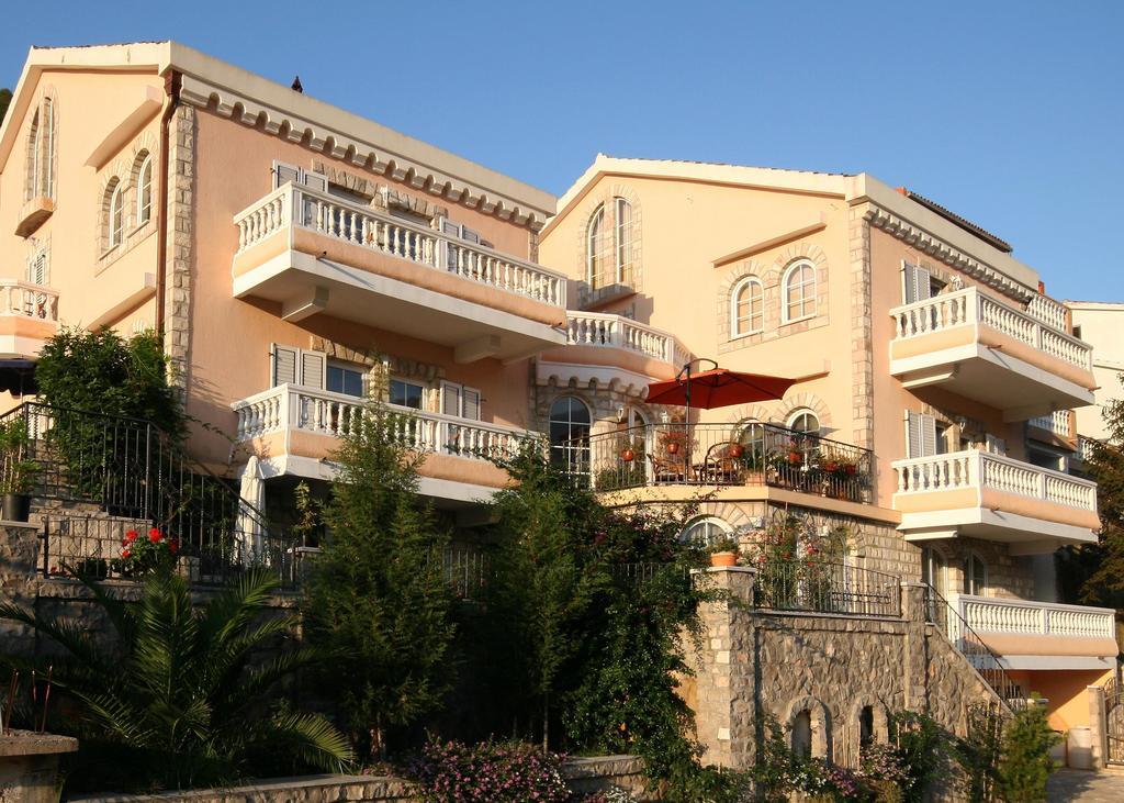 Damonte - Apartments And Rooms Будва Екстериор снимка