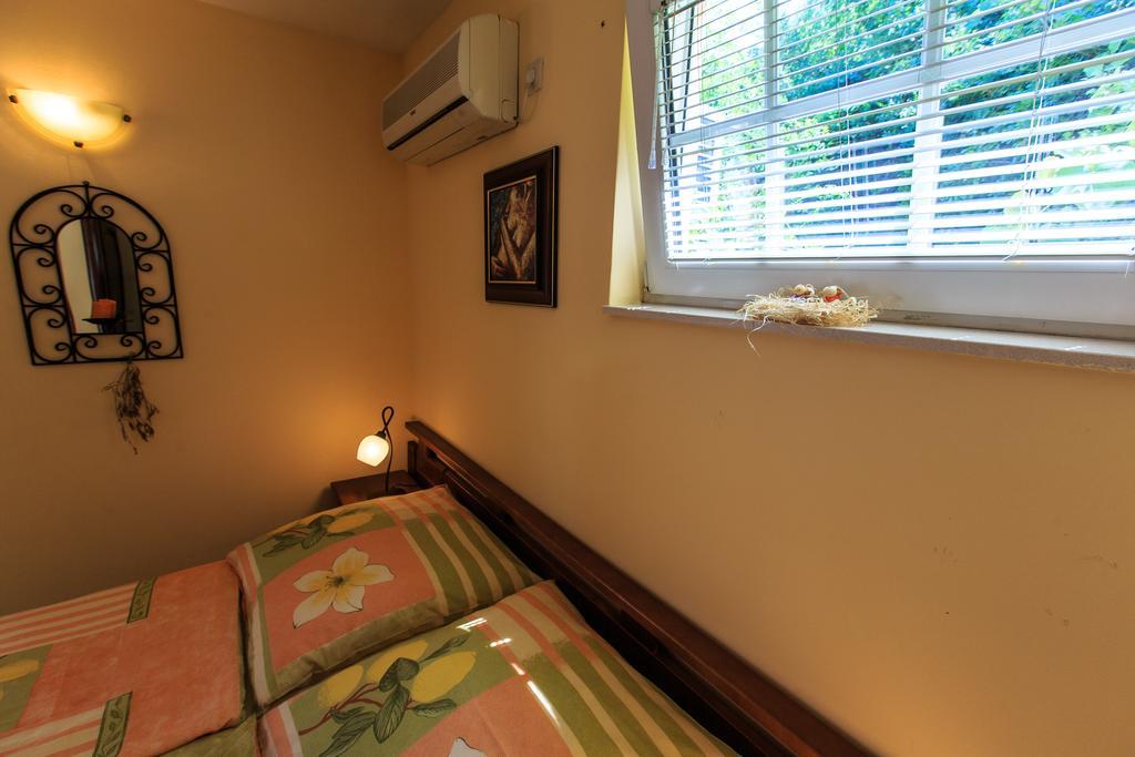 Damonte - Apartments And Rooms Будва Екстериор снимка