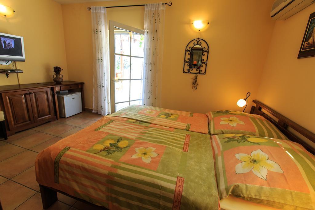 Damonte - Apartments And Rooms Будва Екстериор снимка